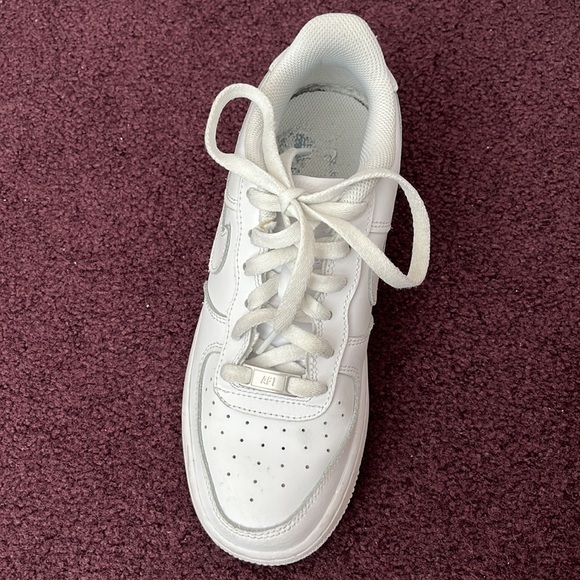 white big kids air force 1
